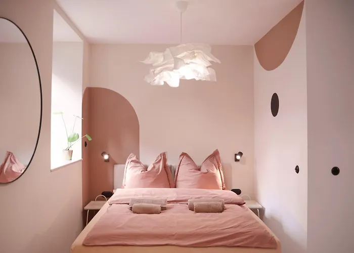 Energetic Apartment In City Center!