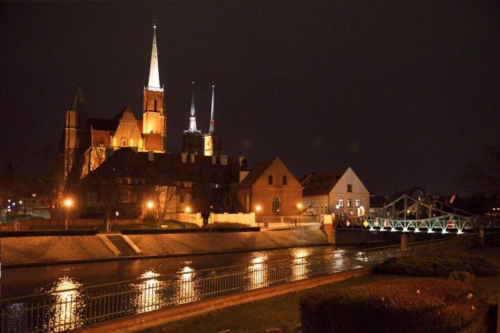 Energetic In Center! Apartment Wroclaw
